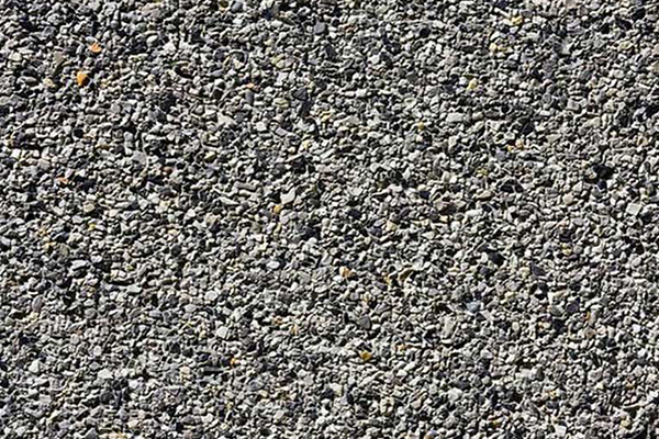 選擇瀝青生產(chǎn)廠(chǎng)家需要考慮多方面因素！